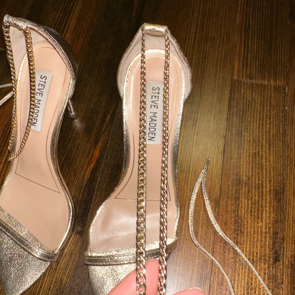 Steve Madden Sandals with lace up closure size 6.5 - Picture 2 of 3